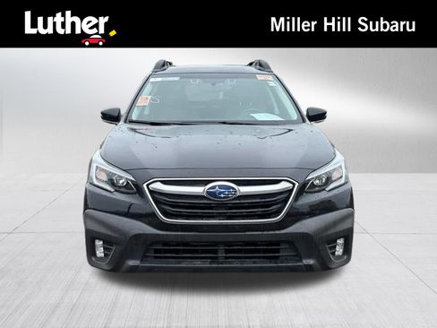 Used 2022 Subaru Outback Premium AWD/4WD image 1