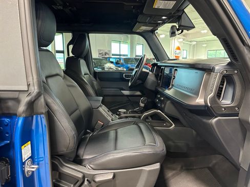Used 2022 Ford Bronco Outer Banks w/ Sasquatch Package AWD/4WD image 41