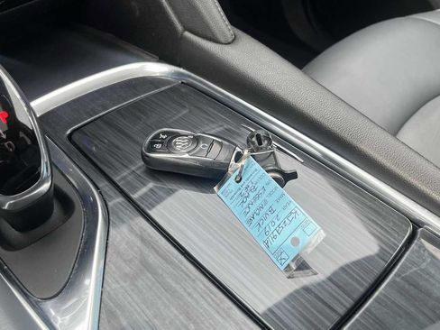 Used 2019 Buick Enclave Essence AWD/4WD image 54