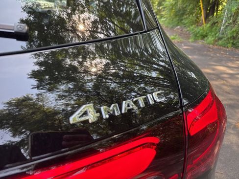 New 2025 Mercedes-Benz GLC 300 4MATIC image 11