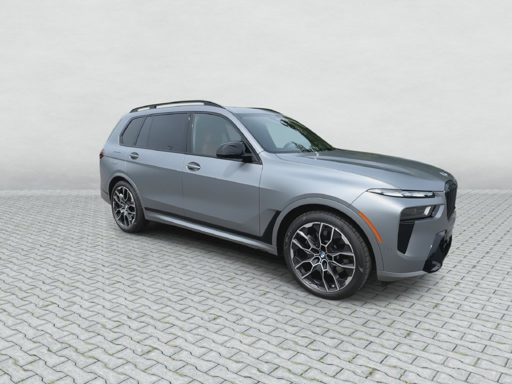 Used 2027 BMW X7 M60i AWD/4WD image 2