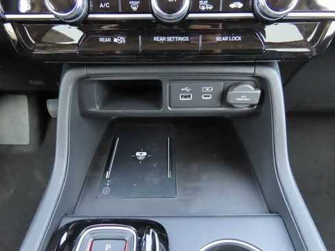 New 2025 Honda Pilot Elite image 23