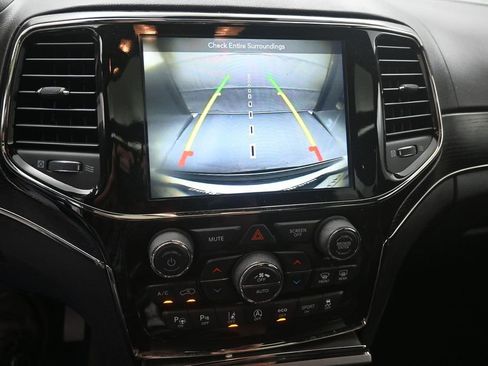Used 2019 Jeep Grand Cherokee High Altitude RWD image 4