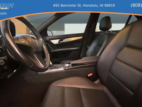Used 2011 Mercedes-Benz C 300 Sedan w/ Dynamic Handling Pkg image 14