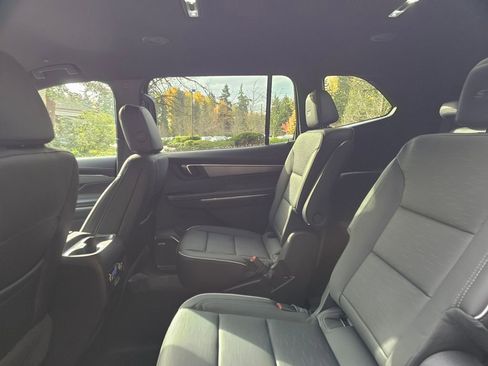 New 2026 Buick Enclave Sport Touring image 19