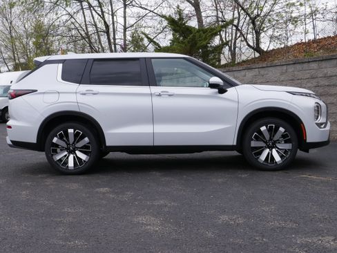 Used 2026 Mitsubishi Outlander SE AWD/4WD image 8
