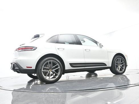 Certified 2025 Porsche Macan AWD/4WD image 53
