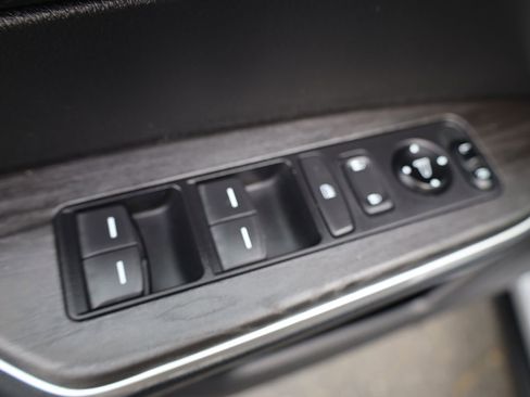 Used 2018 Honda Clarity Plug-In Hybrid image 12