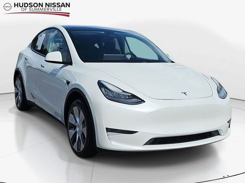 Used 2020 Tesla Model Y Long Range AWD/4WD image 1
