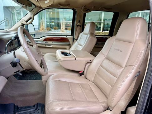 Used 2002 Ford F250 Lariat image 9