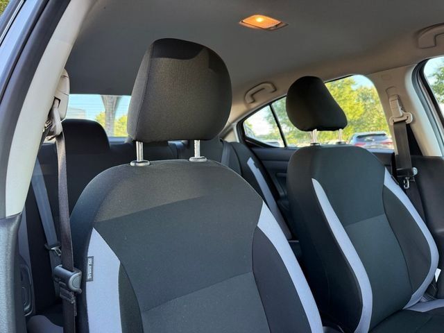 Used 2025 Nissan Versa S FWD image 31