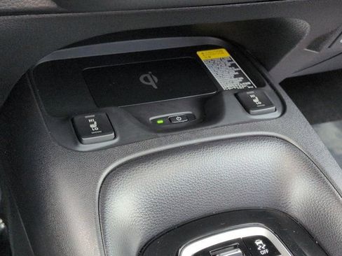 Used 2025 Toyota Corolla XSE FWD image 15
