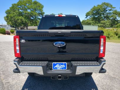 New 2026 Ford F250 XL w/ FX4 Off-Road Package