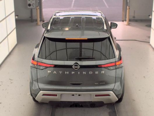 Used 2025 Nissan Pathfinder SL w/ SL Premium Package AWD/4WD image 4