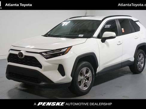 Used 2022 Toyota RAV4 XLE AWD/4WD image 1