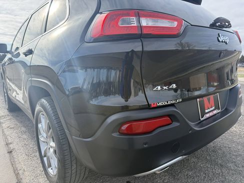 Used 2018 Jeep Cherokee Limited image 14