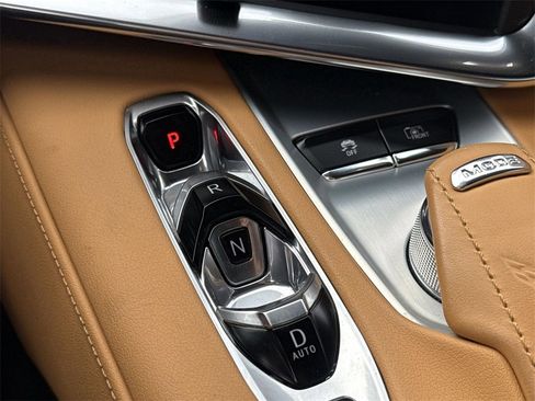 Used 2021 Chevrolet Corvette Stingray w/ Engine Appearance Package image 14