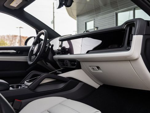 New 2026 Porsche Cayenne E-Hybrid image 47