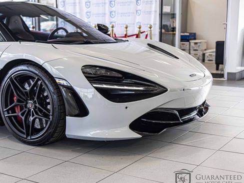Used 2018 McLaren 720S Luxury image 3