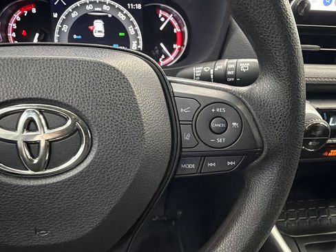 Used 2023 Toyota RAV4 XLE FWD image 25