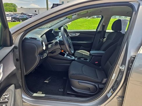 Used 2024 Kia Forte LXS FWD image 6