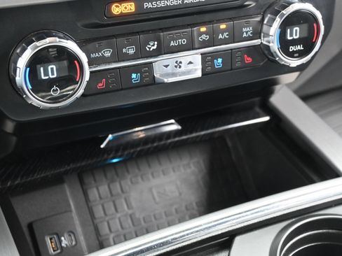 Used 2022 Ford F350 Platinum AWD/4WD image 39