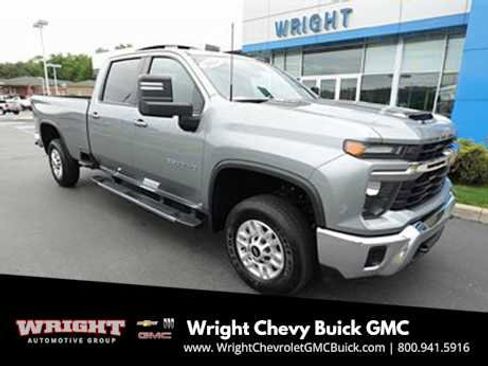 Used 2024 Chevrolet Silverado 2500 LT image 1