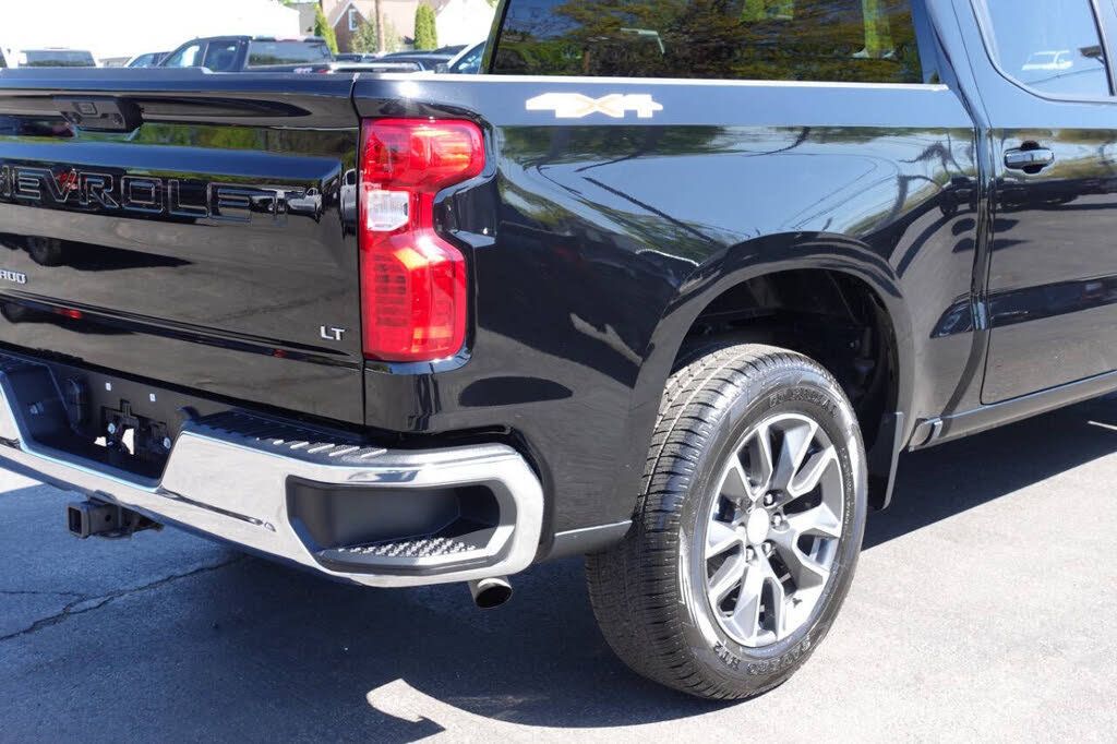 Used 2023 Chevrolet Silverado 1500 LT AWD/4WD image 11