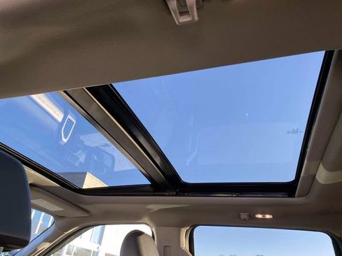 Used 2021 Ford F350 Lariat image 11