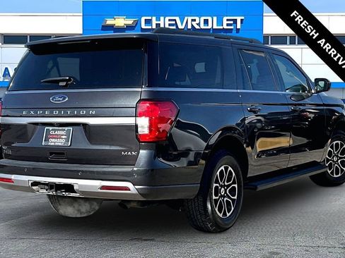 Used 2023 Ford Expedition Max XLT image 5