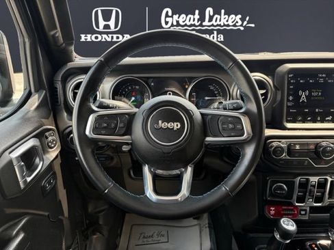 Used 2022 Jeep Wrangler Unlimited Rubicon 4xe AWD/4WD image 12