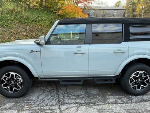 Used 2023 Ford Bronco Outer Banks image 5