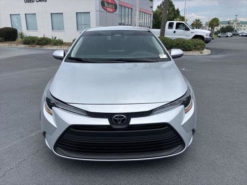 Certified 2025 Toyota Corolla LE FWD image 8