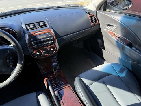 Used 2004 Nissan Altima 3.5 SE image 18