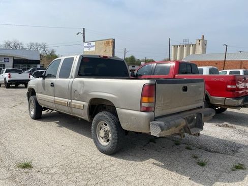 Used 2001 Chevrolet Silverado 2500 LS RWD image 4