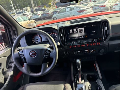 Used 2025 Nissan Frontier PRO-4X w/ Pro Convenience Package AWD/4WD image 25
