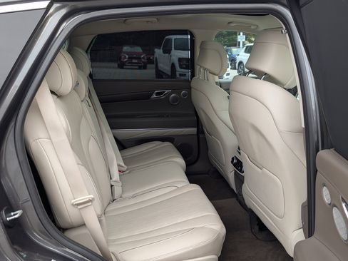 Used 2023 Genesis GV80 2.5T w/ Prestige Package image 10