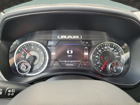 Used 2024 RAM 1500 Laramie image 23