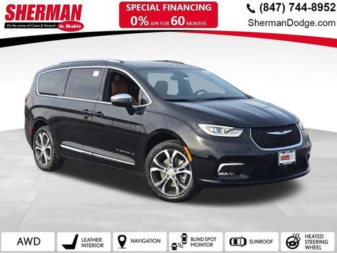 New 2026 Chrysler Pacifica Pinnacle image 1