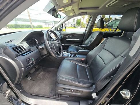 Used 2018 Honda Pilot Touring image 5
