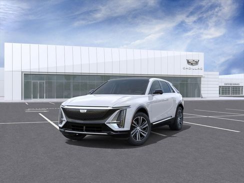 New 2026 Cadillac Lyriq Luxury image 8