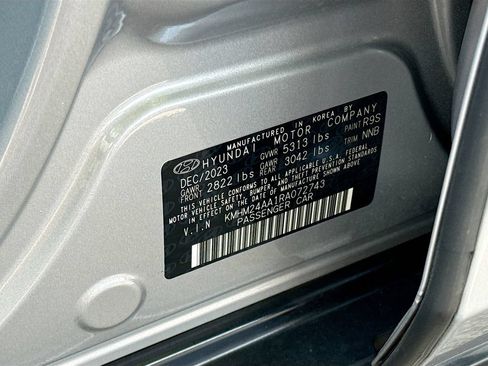Used 2024 Hyundai Ioniq 6 SE RWD image 31