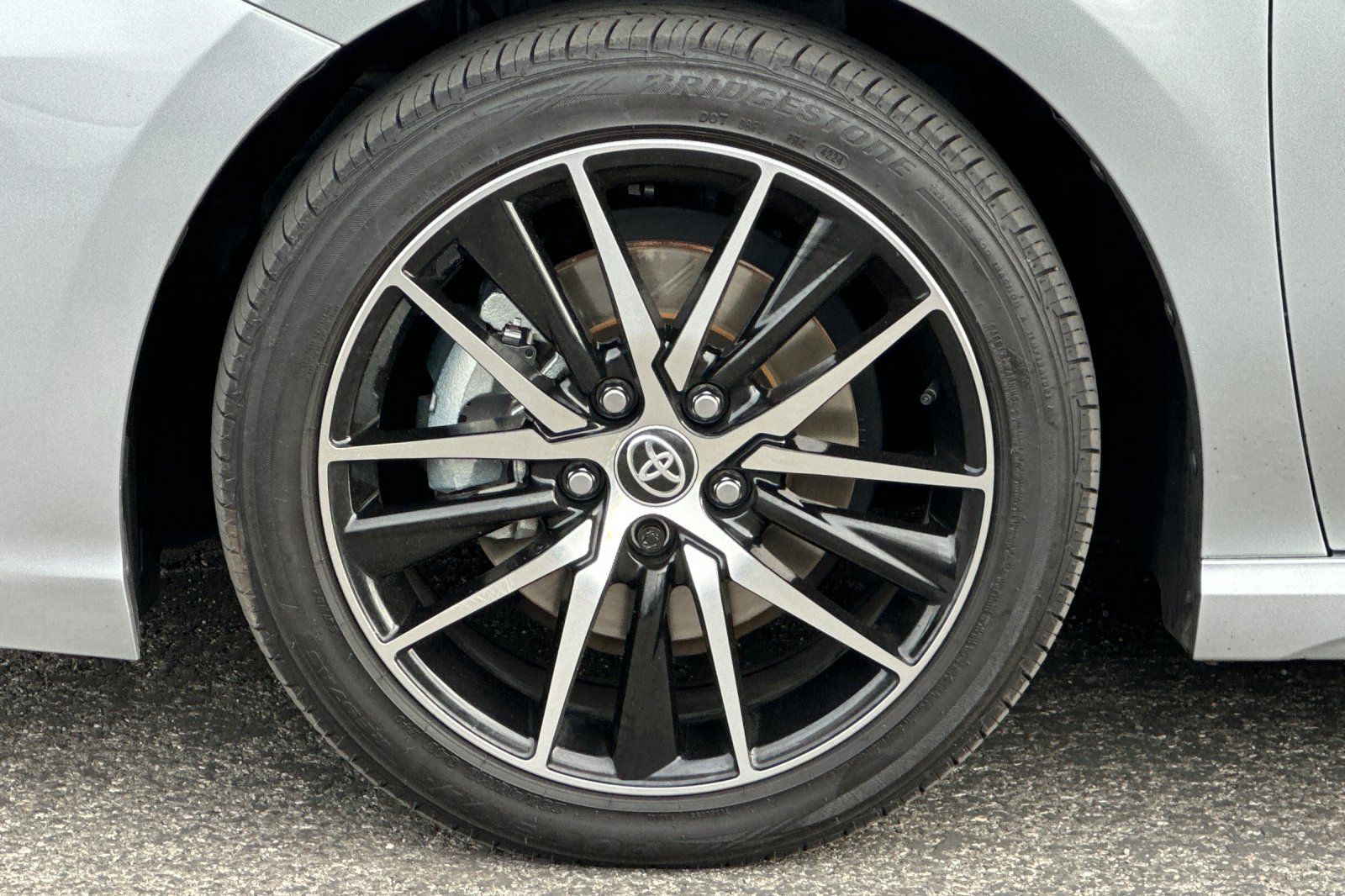 Used 2024 Toyota Camry SE FWD image 33