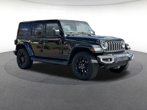 Certified 2025 Jeep Wrangler Unlimited Sahara AWD/4WD image 8