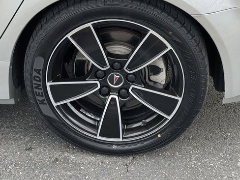 Used 2009 Pontiac G8 GT w/ Premium Package image 13