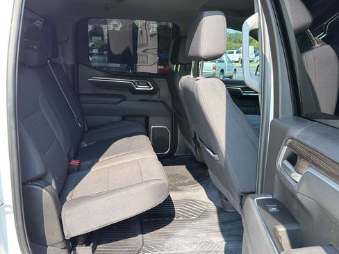 Used 2025 Chevrolet Silverado 1500 LT AWD/4WD image 12