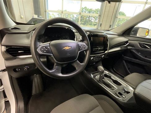 Used 2021 Chevrolet Traverse LS image 13