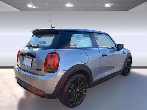 Certified 2024 MINI Cooper SE image 9