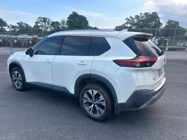 Used 2021 Nissan Rogue SV w/ Premium Package FWD image 3