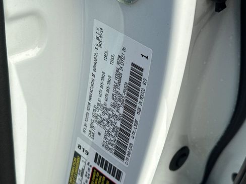 Used 2024 Toyota Tacoma TRD Off-Road image 35